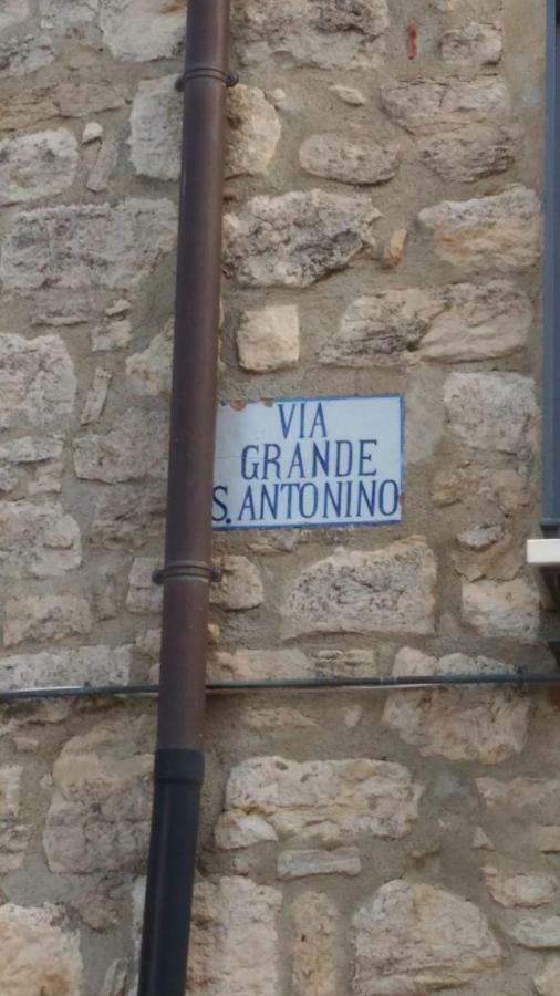 Apartamento La Nicchia Di Gangi Exterior foto